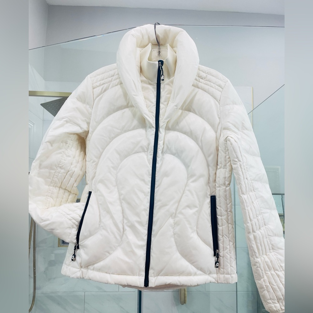 Lululemon Wunder Puff jacket in bright white